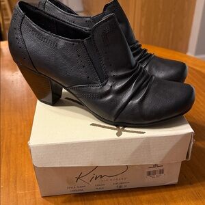 Kim Rogers Black Leather Heeled Ankle Booties